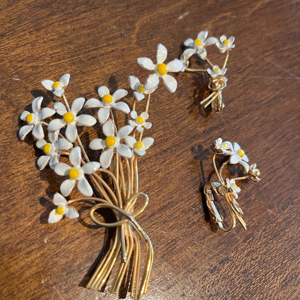 FORGET ME NOT FLOWER BROOCH AND EARRINGS